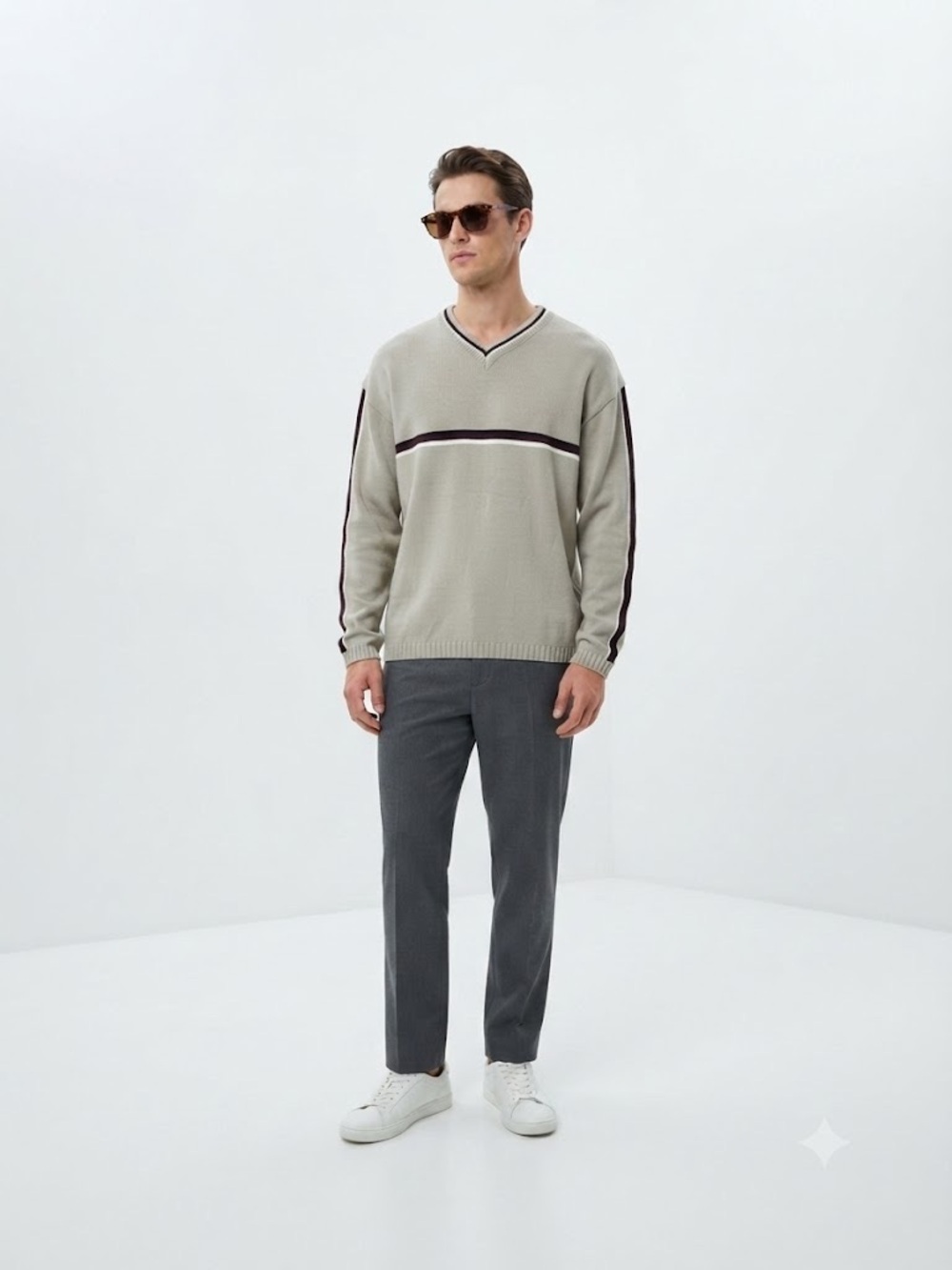 Men's V-Neck Stripe Detail Sweater - Light crema